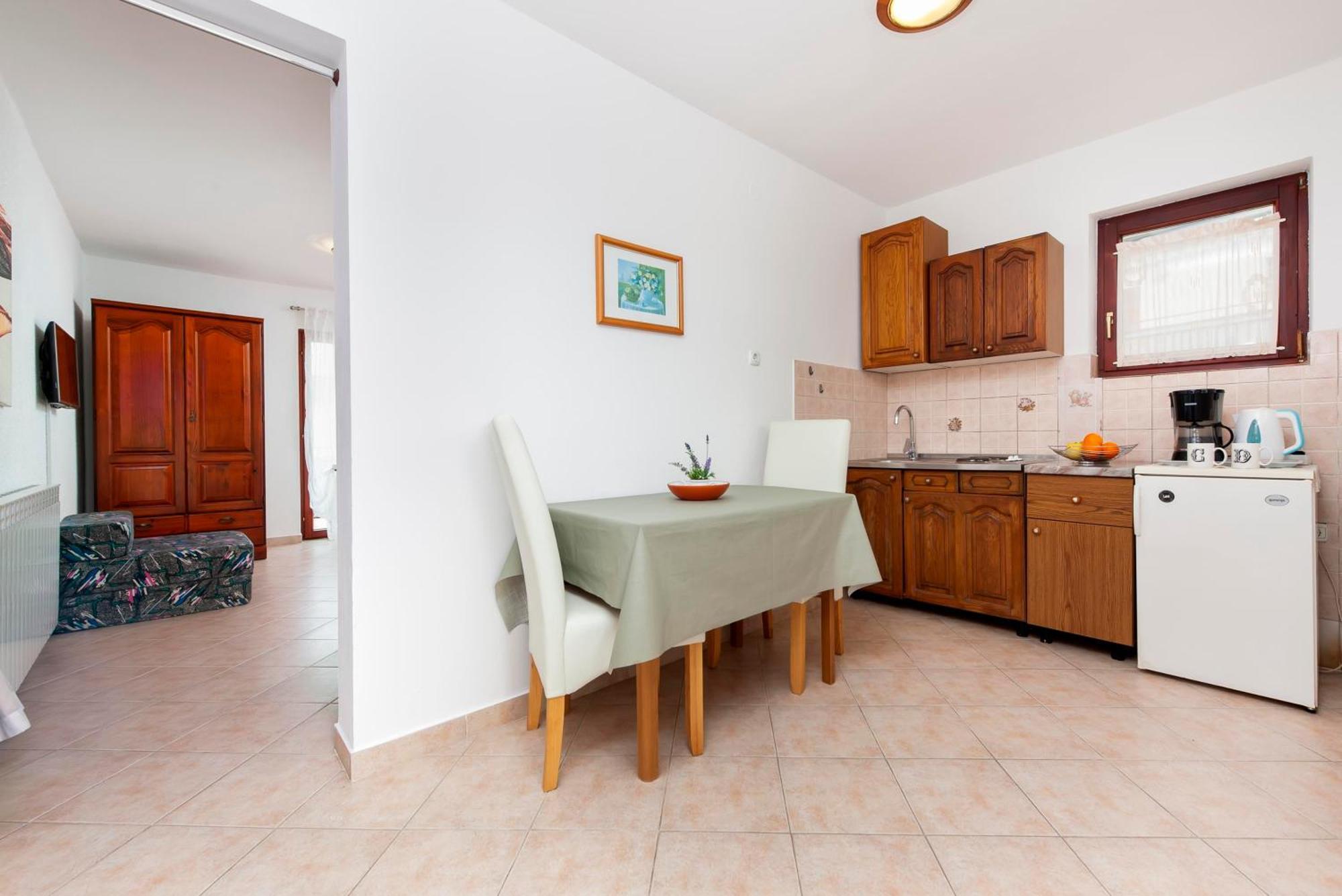 Apartments And Room Silvana Ровінь Екстер'єр фото