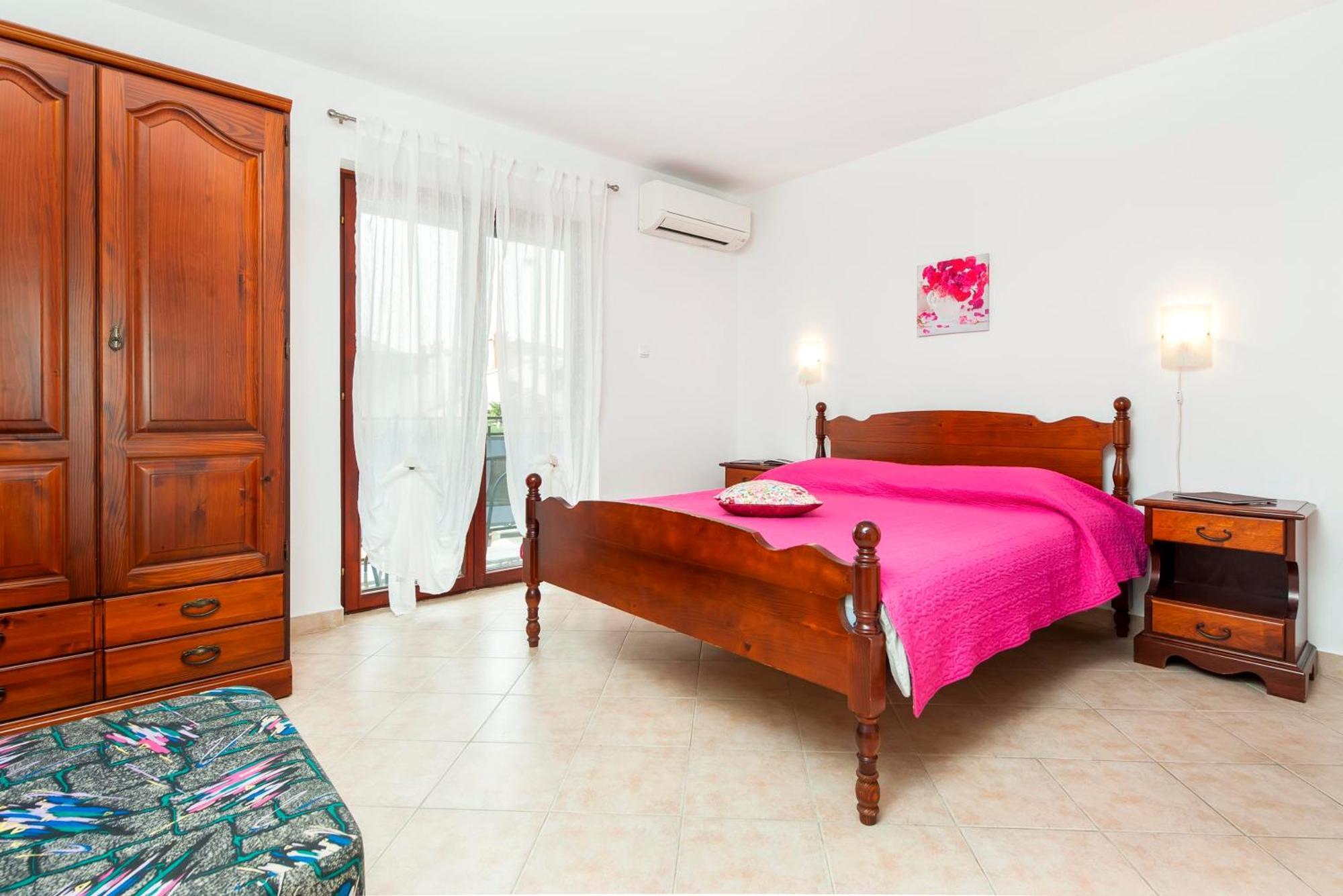Apartments And Room Silvana Ровінь Екстер'єр фото